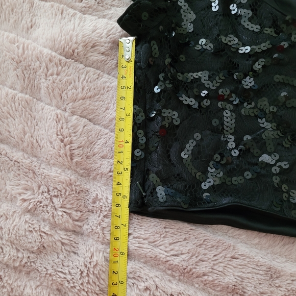 EXPRESS Black sequin Crop Top XS - Picture 9 of 13
